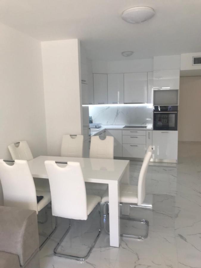 Adriatic Apartman Bečići エクステリア 写真